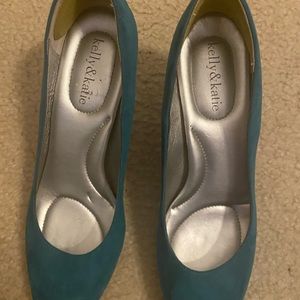 Kelly and Katie size 9.5 - not worn